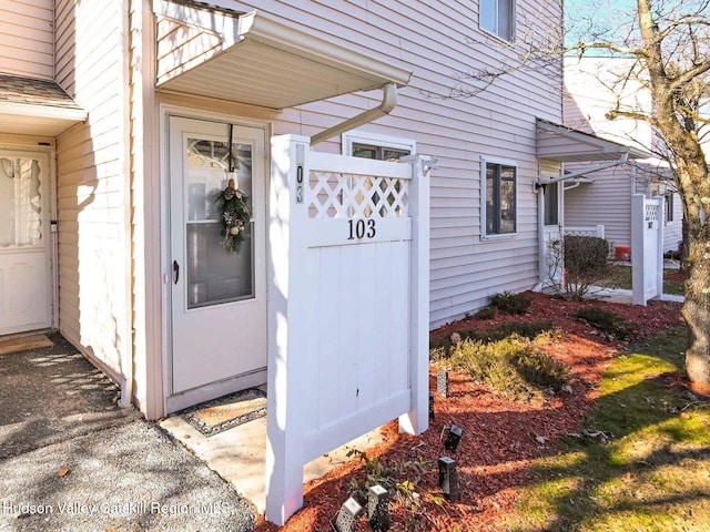 view of property entrance