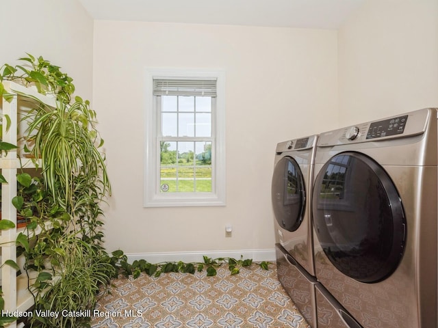 40 Bridle Path Ln, High Falls, NY 12440 - laundry room featuring washer and clothes dryer and baseboards