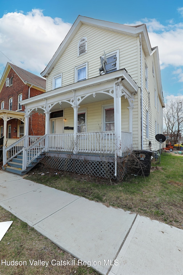 view of front of house with covered porch
