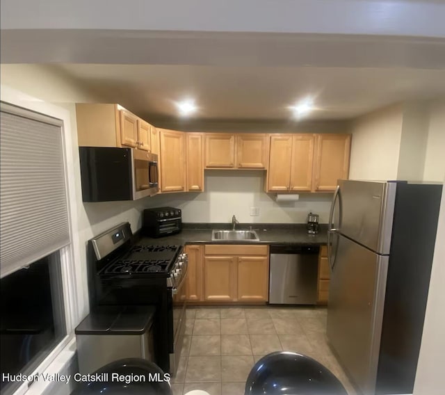 28 Railroad Ave, Saugerties, NY 12477 - photo 33