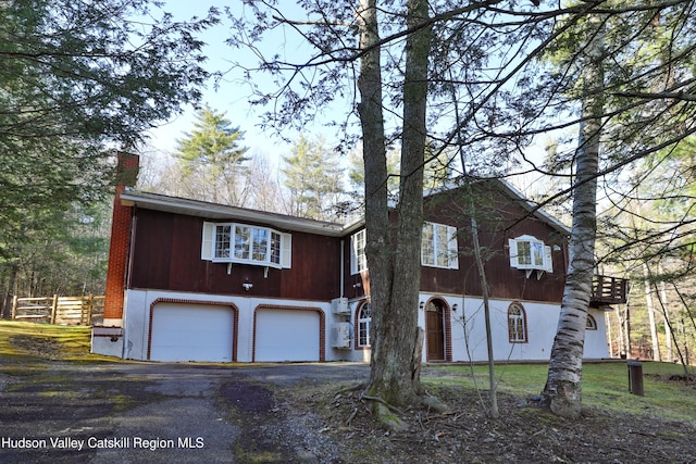 view of front of home featuring a garage