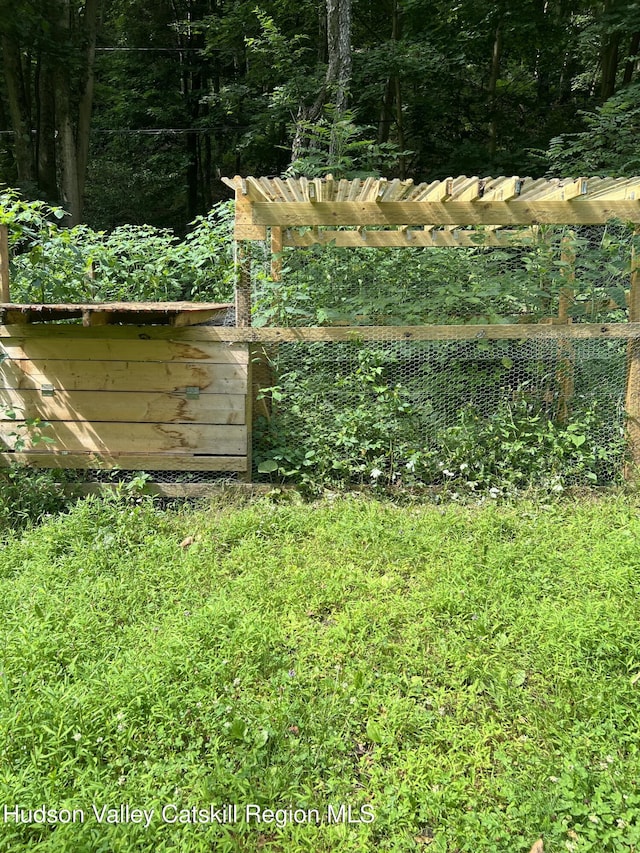 36 Rodney St, Kingston, NY 12401 - view of yard