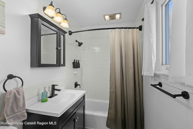 1920 Old Kings Hwy, Saugerties, NY 12477 - full bath with shower / bath combination with curtain, backsplash, and vanity