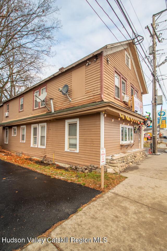 Listing photo 3 for 115 S Main St, Ellenville NY 12428