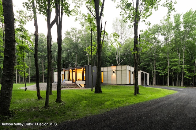 8 Accurso Rd, Saugerties, NY 12477 - view of yard featuring an outbuilding and a detached garage
