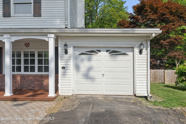 6 Stevens Ct, Saugerties, NY 12477 - view of garage