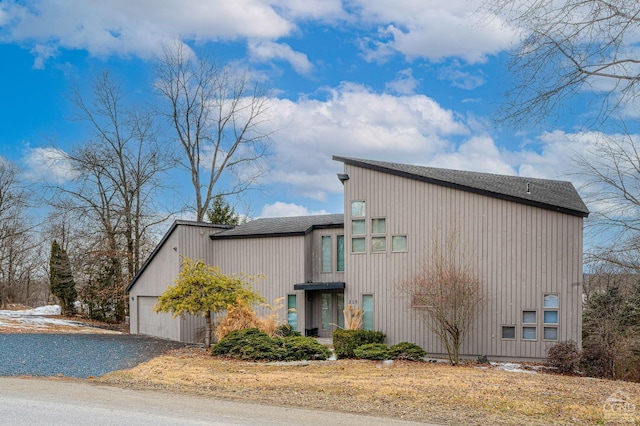219 Sleepy Hollow Rd, Athens, NY 12015 - view of side of property with a shingled roof