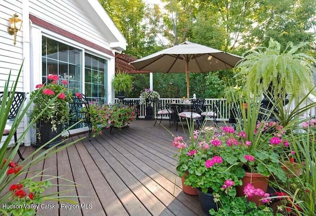 5320 Rte 23, Windham, NY 12496 - deck with outdoor dining space