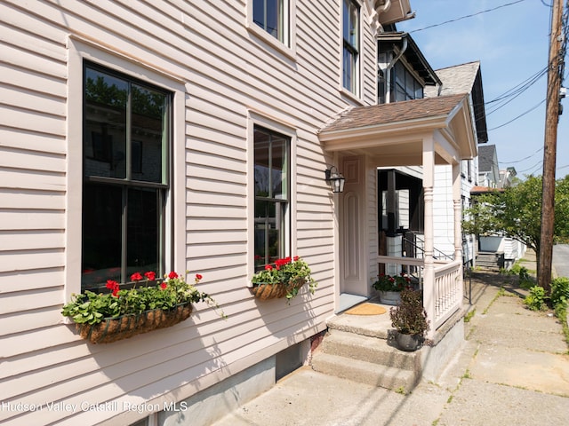 225 Robinson St, Hudson, NY 12534 - view of exterior entry