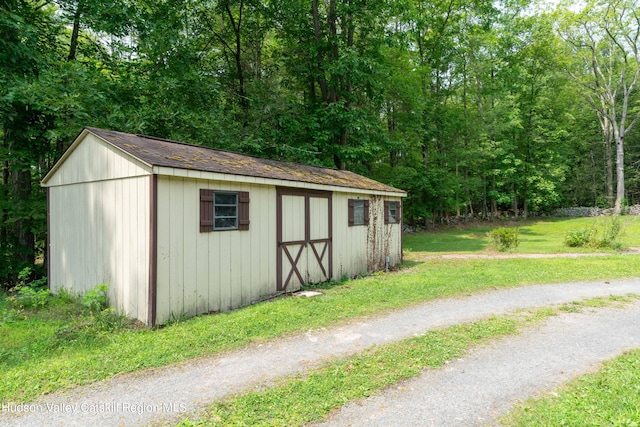 view of outbuilding