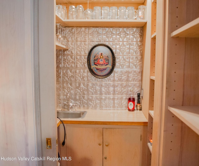 bathroom featuring sink