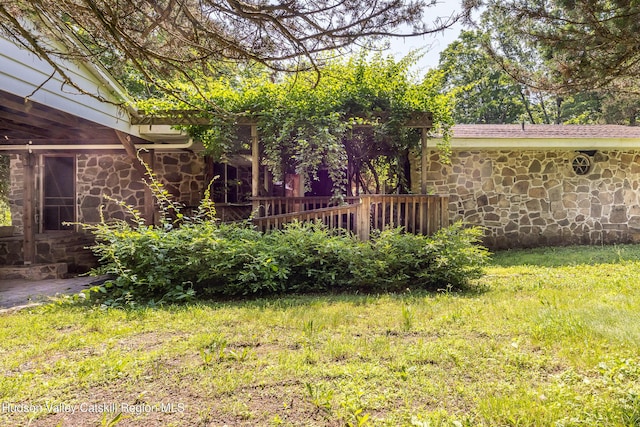 660-668 N Chodikee Lake Rd, Highland, NY 12528 - view of yard featuring a deck