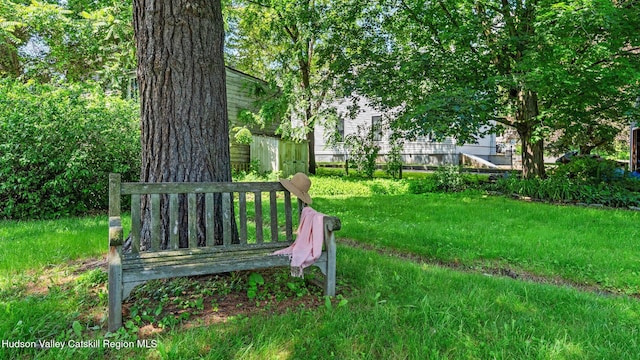 7 Paul Ave, Hudson, NY 12534 - view of home's community