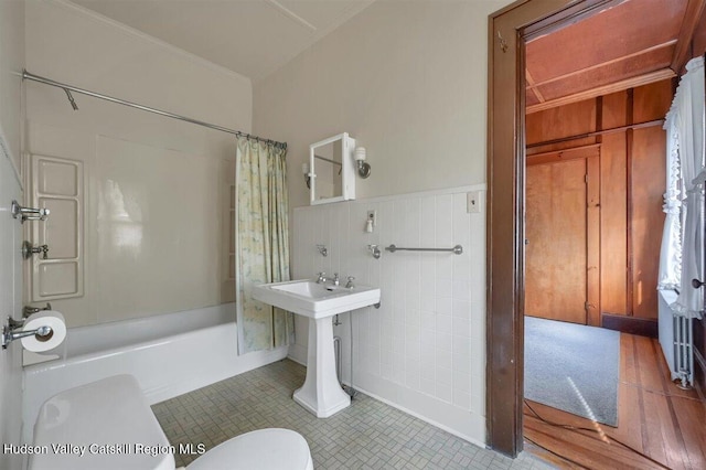 996 Dominican Ln, Saugerties, NY 12477 - full bath with shower / bath combo with shower curtain, tile patterned flooring, and a wainscoted wall