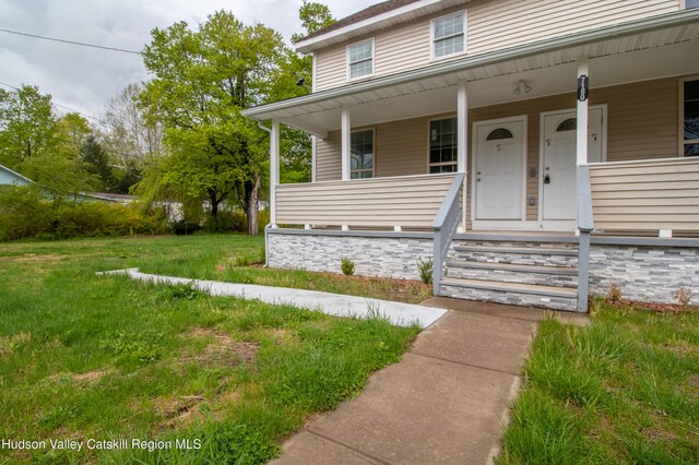 view of front of house featuring a porch