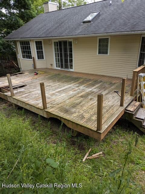 87 Dock St, Saugerties, NY 12477 - view of wooden terrace