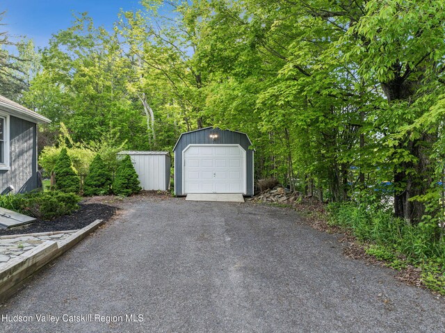 18 Rail Road Ave, Tannersville, NY 12485 - photo 13