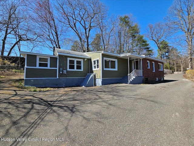 603-607 Old Stage Rd, Saugerties, NY 12477 - view of front of house