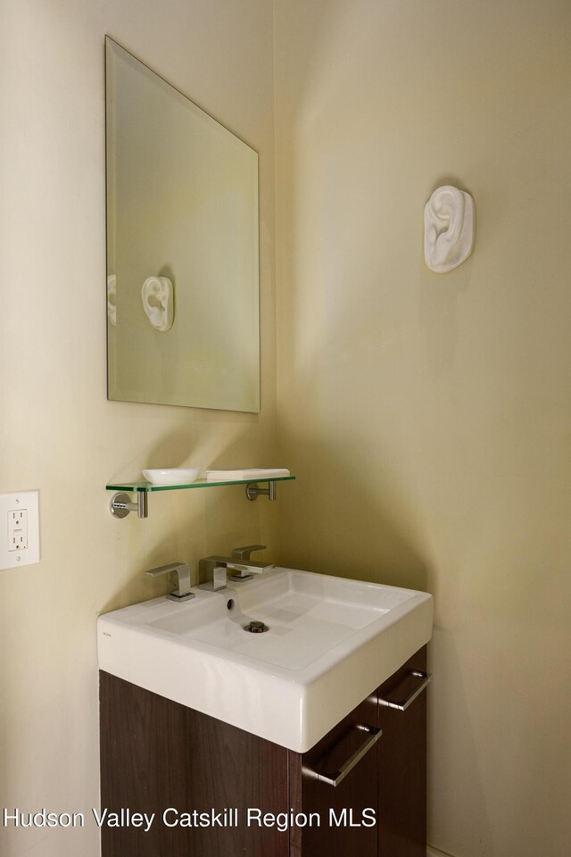 81 N Main St, Ellenville, NY 12428 - bathroom featuring vanity