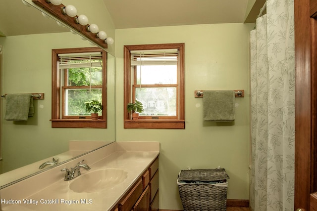 bathroom with vanity