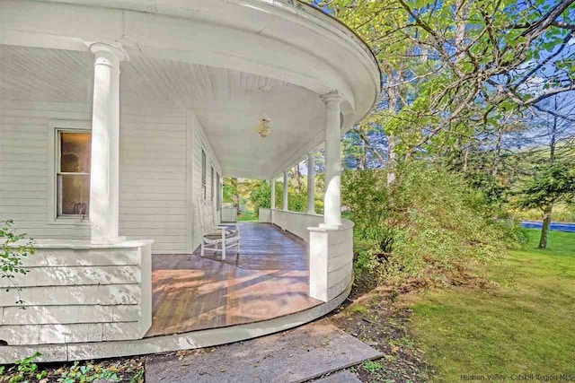 view of patio / terrace with covered porch