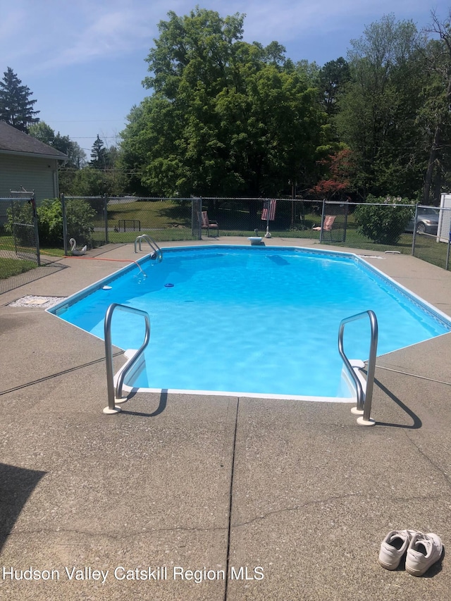 10 Cannon Dr, New Windsor, NY 12553 - photo 4