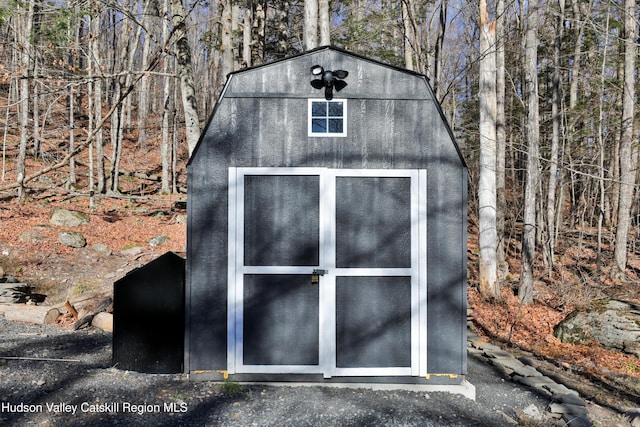 view of outbuilding