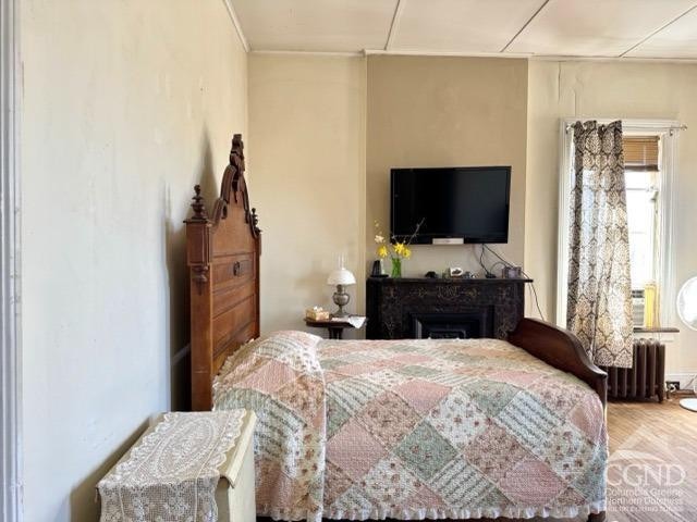 22 Liberty St, Catskill, NY 12414 - bedroom with radiator