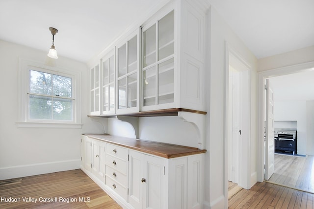 55 Leggett Rd, Stone Ridge, NY 12484 - detailed view of wood finished floors and baseboards