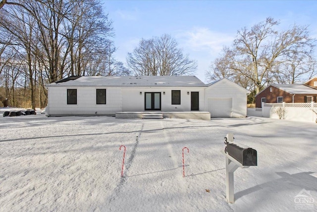 36 Perrines Bridge Rd, Rosendale, NY 12486 - view of front facade with fence and a garage