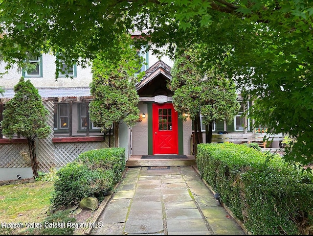 view of front of property