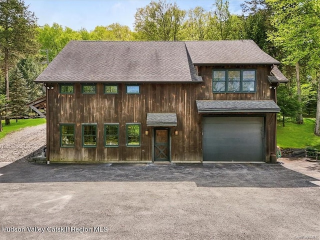 view of front of house featuring a garage