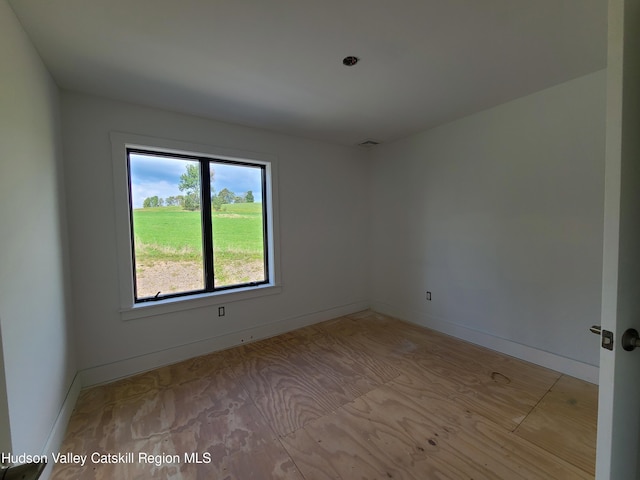 empty room featuring a healthy amount of sunlight