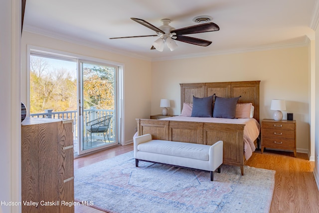 bedroom featuring ceiling fan, access to exterior, crown molding, and light hardwood / wood-style flooring