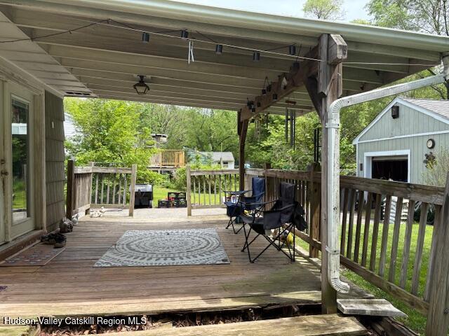 36 Blue Mountain Mnr, Saugerties, NY 12477 - view of wooden deck