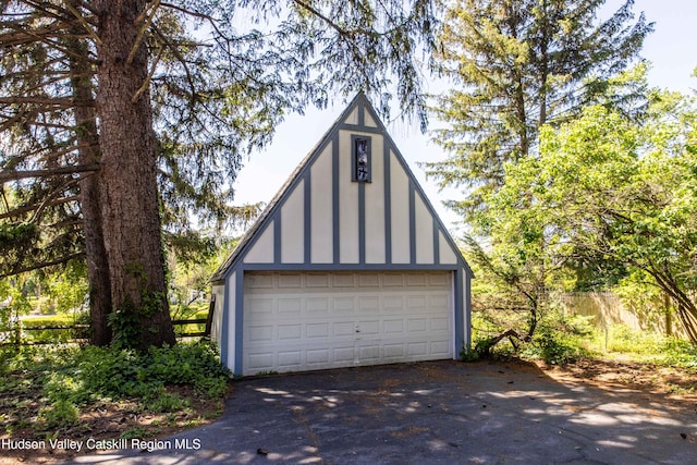 2 Malden Ave, Saugerties, NY 12477 - view of detached garage