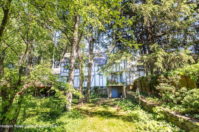 2 Malden Ave, Saugerties, NY 12477 - view of yard