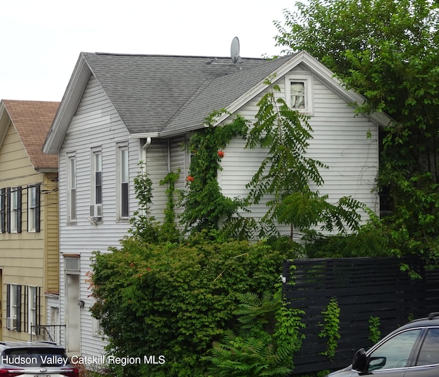 854 Columbia St, Hudson, NY 12534 - photo 2