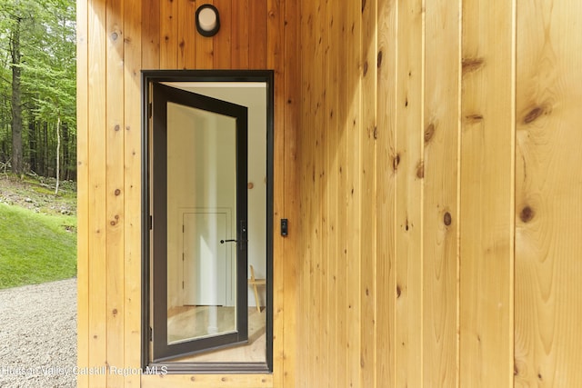 99 Cannon Cir, Woodstock, NY 12498 - view of doorway to property