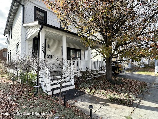 view of front of house with a porch