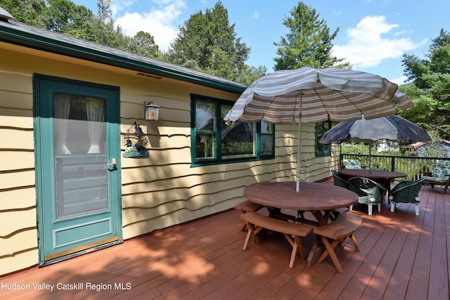 view of wooden deck