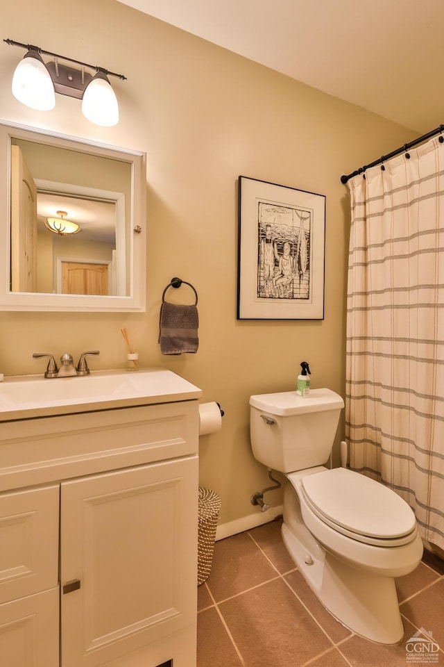 full bath with tile patterned flooring, toilet, baseboards, vanity, and a shower with curtain