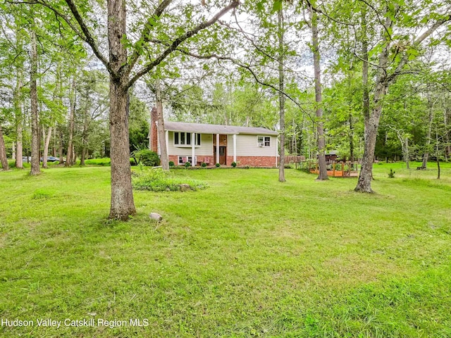 view of front of house with a front yard