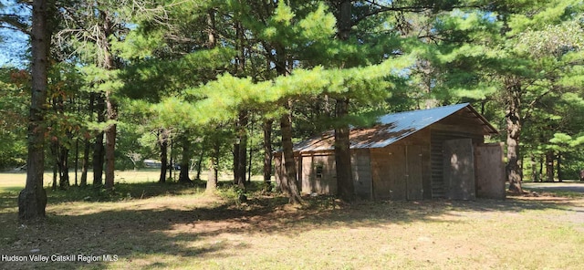 374 N Ridge Rd, Hannacroix, NY 12087 - view of yard featuring an outdoor structure