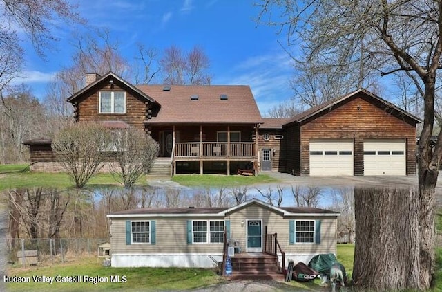 view of front of home featuring a garage