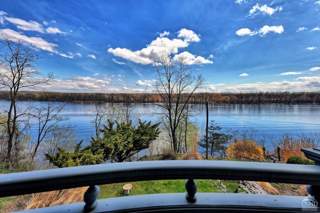 380 Main St, New Baltimore, NY 12124 - water view
