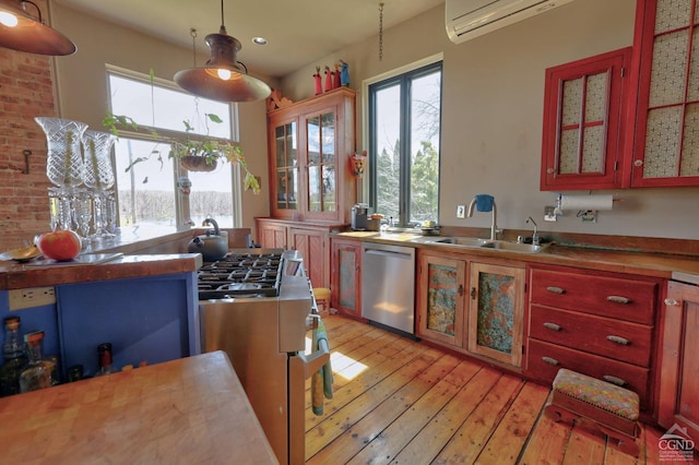 380 Main St, New Baltimore, NY 12124 - kitchen with stainless steel appliances, a sink, plenty of natural light, light wood-type flooring, and recessed lighting