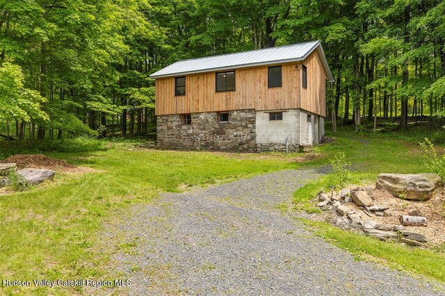370 N Elting Corners Rd, Highland, NY 12528 - view of outbuilding featuring driveway and a wooded view