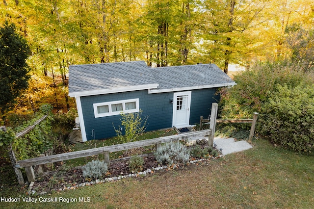 view of outbuilding