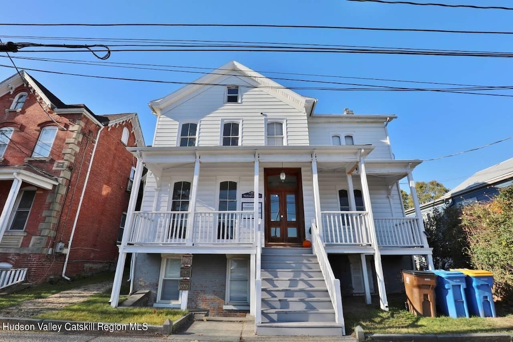 view of front of house with a porch